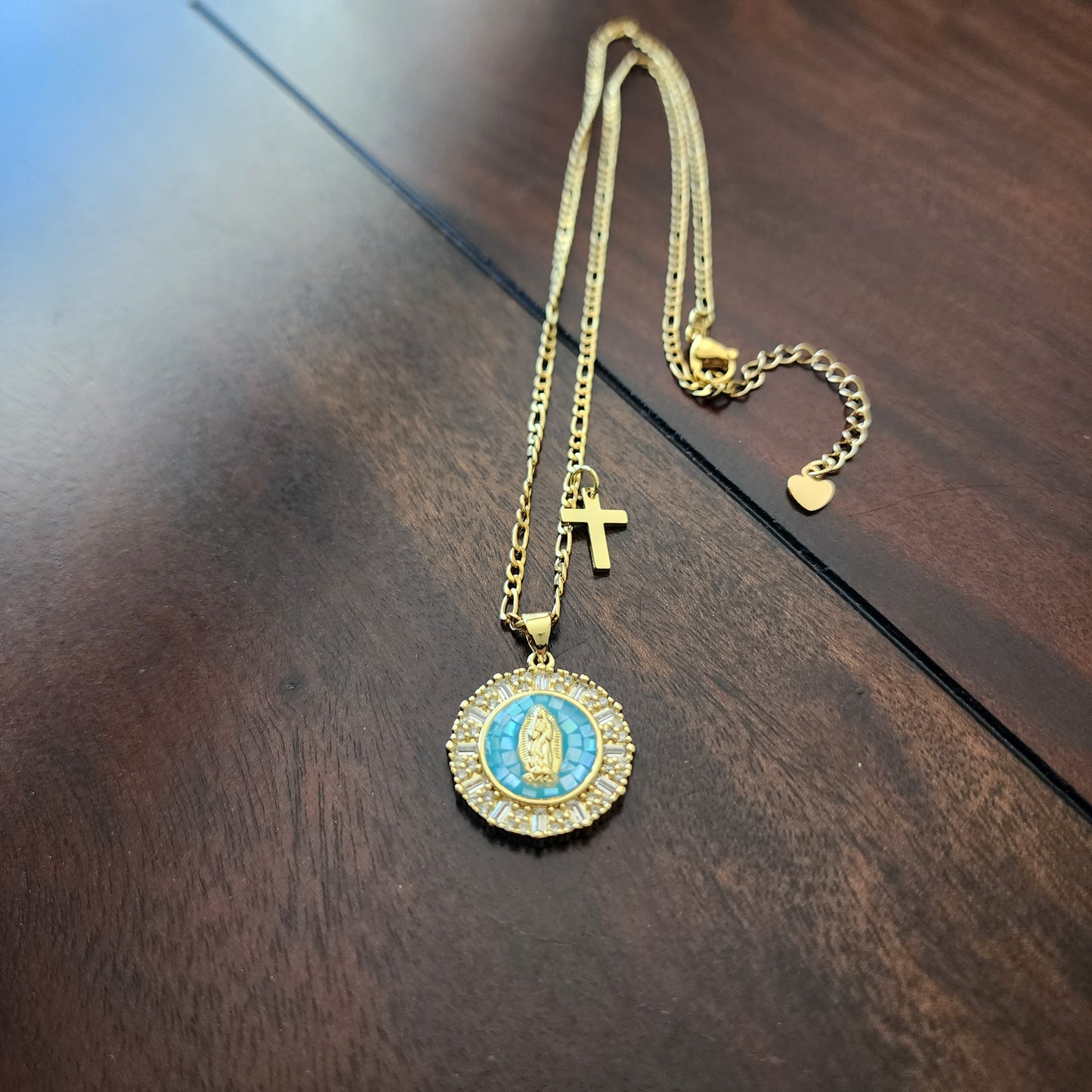 Our Lady of Guadalupe – Blue Mosaic Necklace
Nuestra Señora de Guadalupe – Collar de Mosaico Azúl
