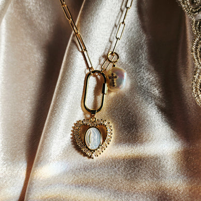 Gold-plated necklace with Our Lady of Guadalupe heart pendant (mother-of-pearl)