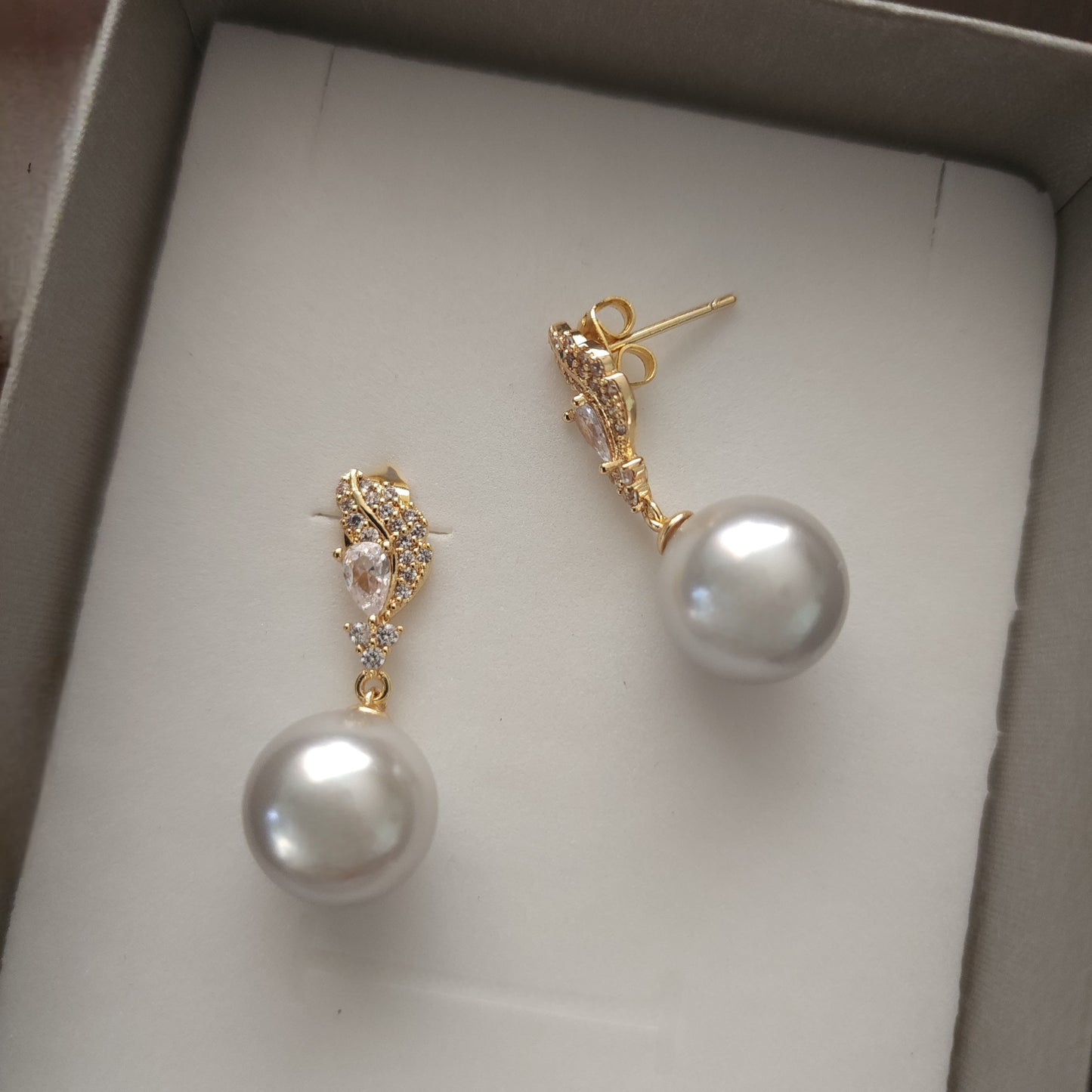 Nocturna Pearla — Gray Pearl Drop Earrings-Feather-Posts