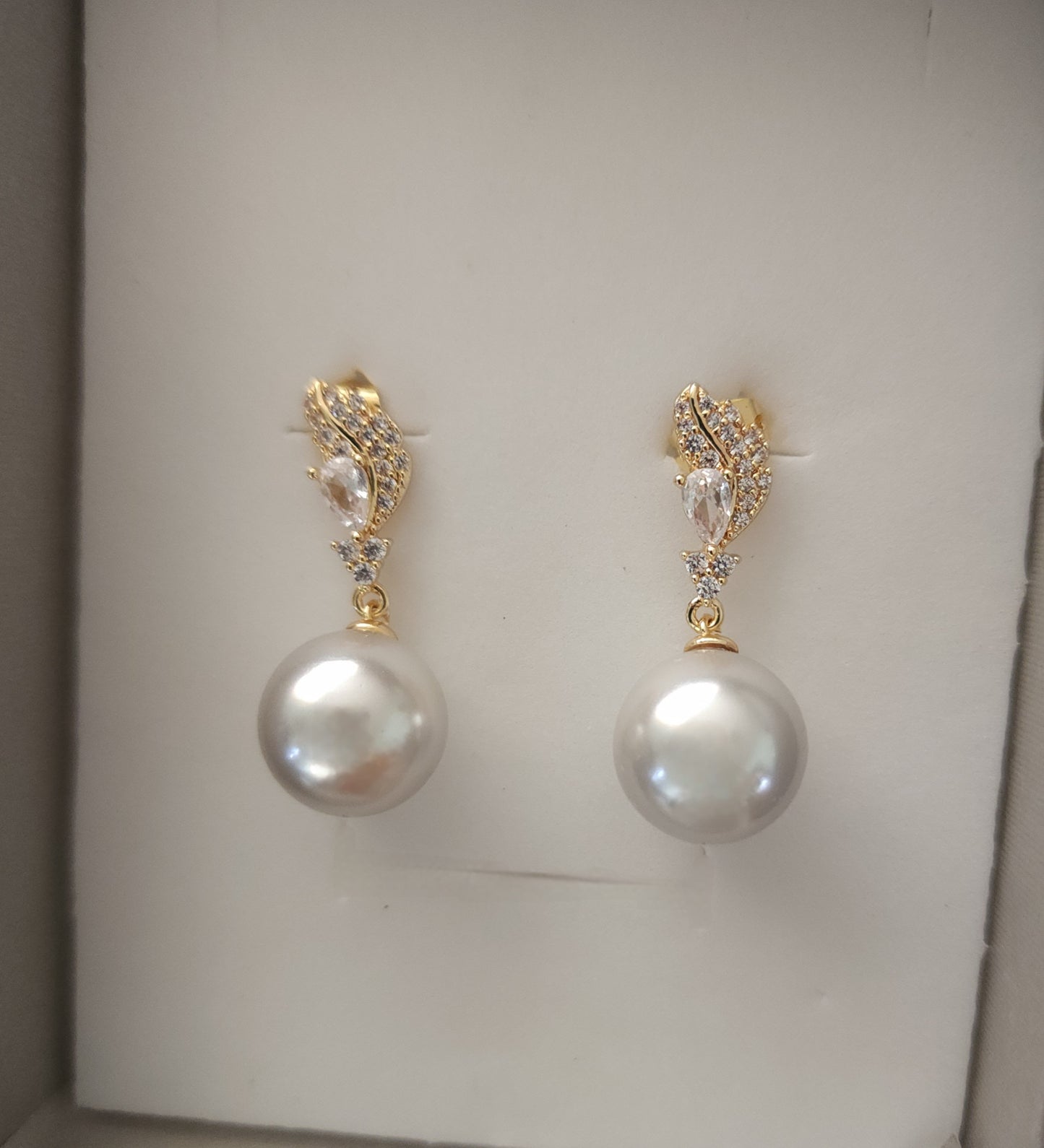 Nocturna Pearla — Gray Pearl Drop Earrings-Feather-Posts