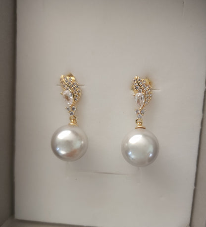 Nocturna Pearla — Gray Pearl Drop Earrings-Feather-Posts