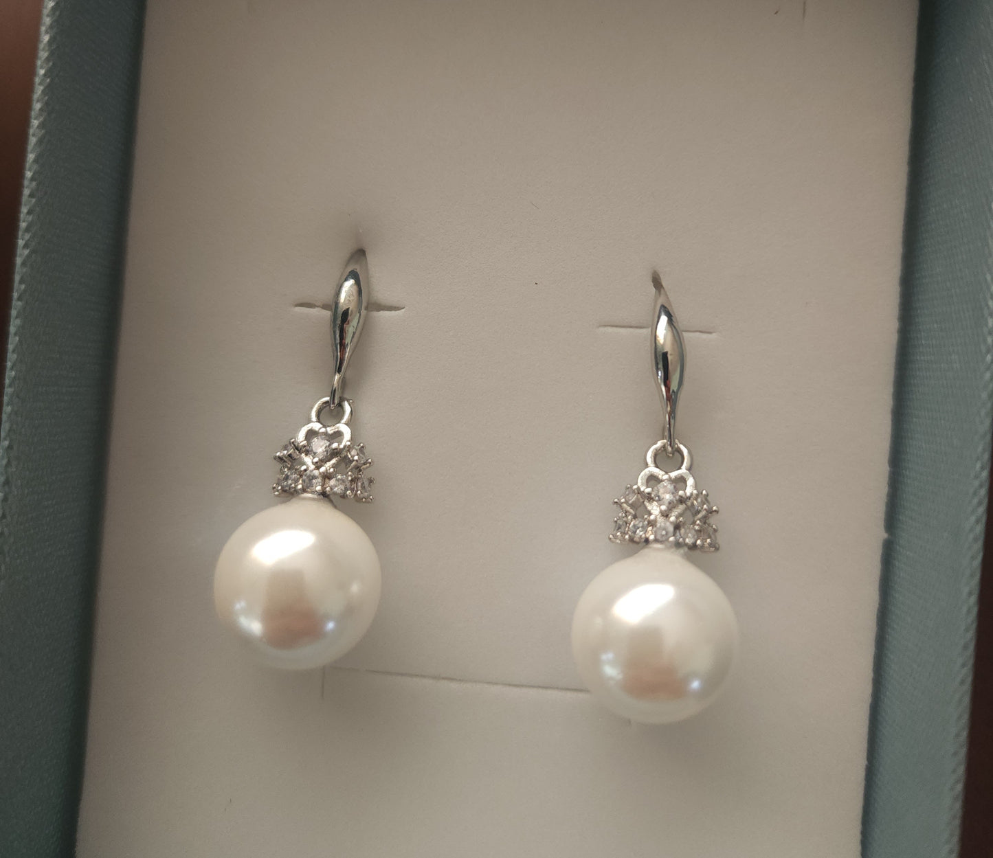 Nocturna Pearla — White Pearl Drop Earrings-Crown