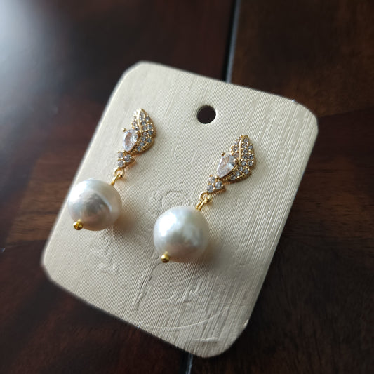 ALBA - Pearl Earrings