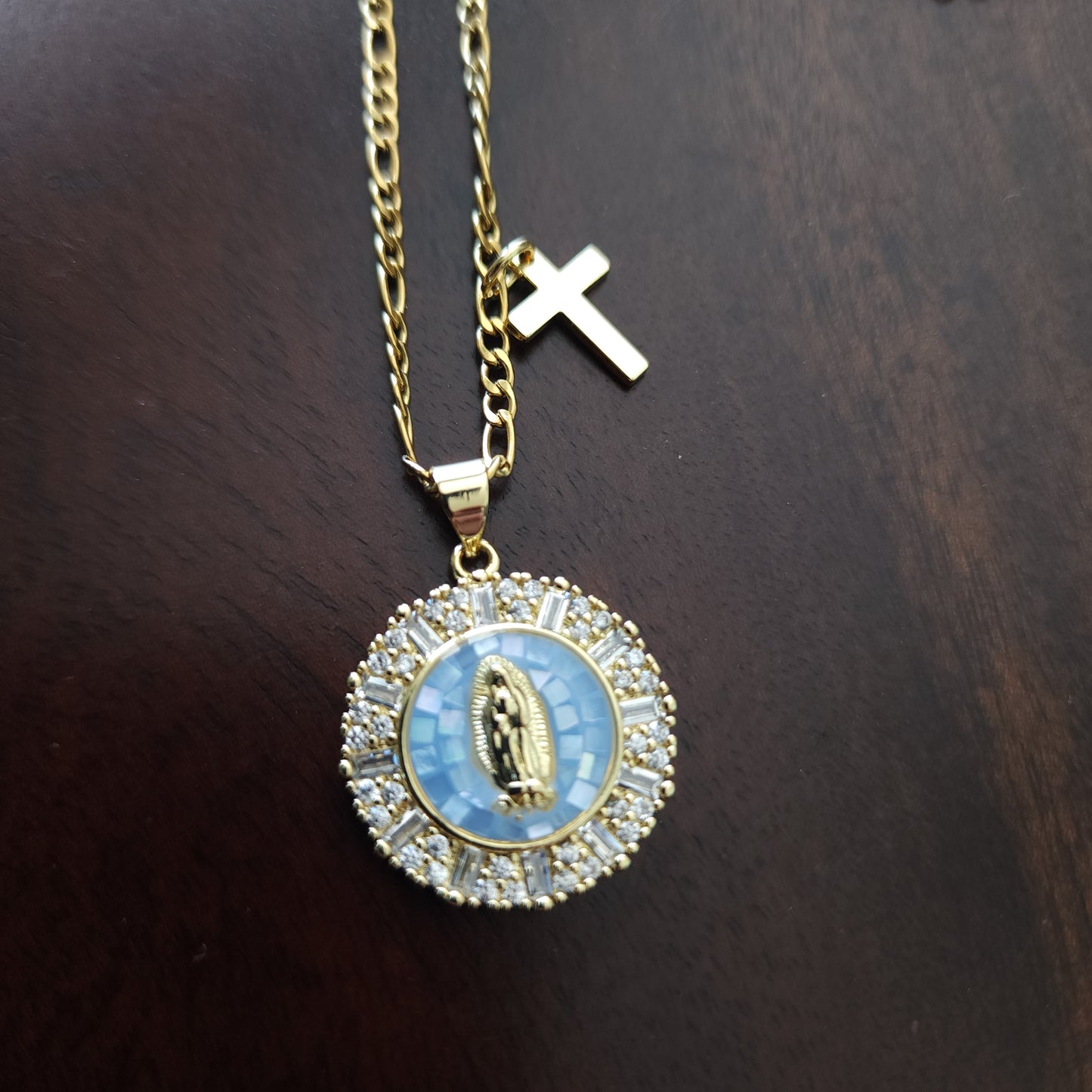 Our Lady of Guadalupe – Celestial Blue Mosaic Necklace.
Nuestra Señora de Guadalupe – Collar de Mosaico Azul Celestial.