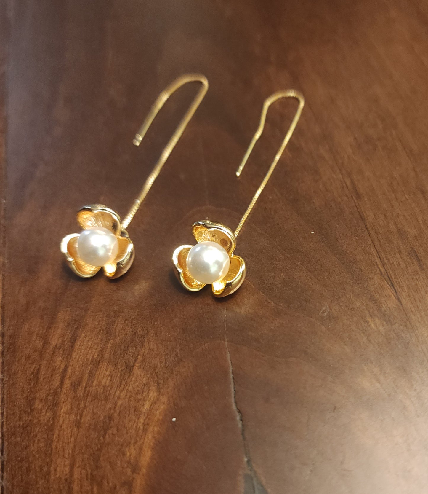 Pearl Bloom Threader Earrings-Flos Lucentis