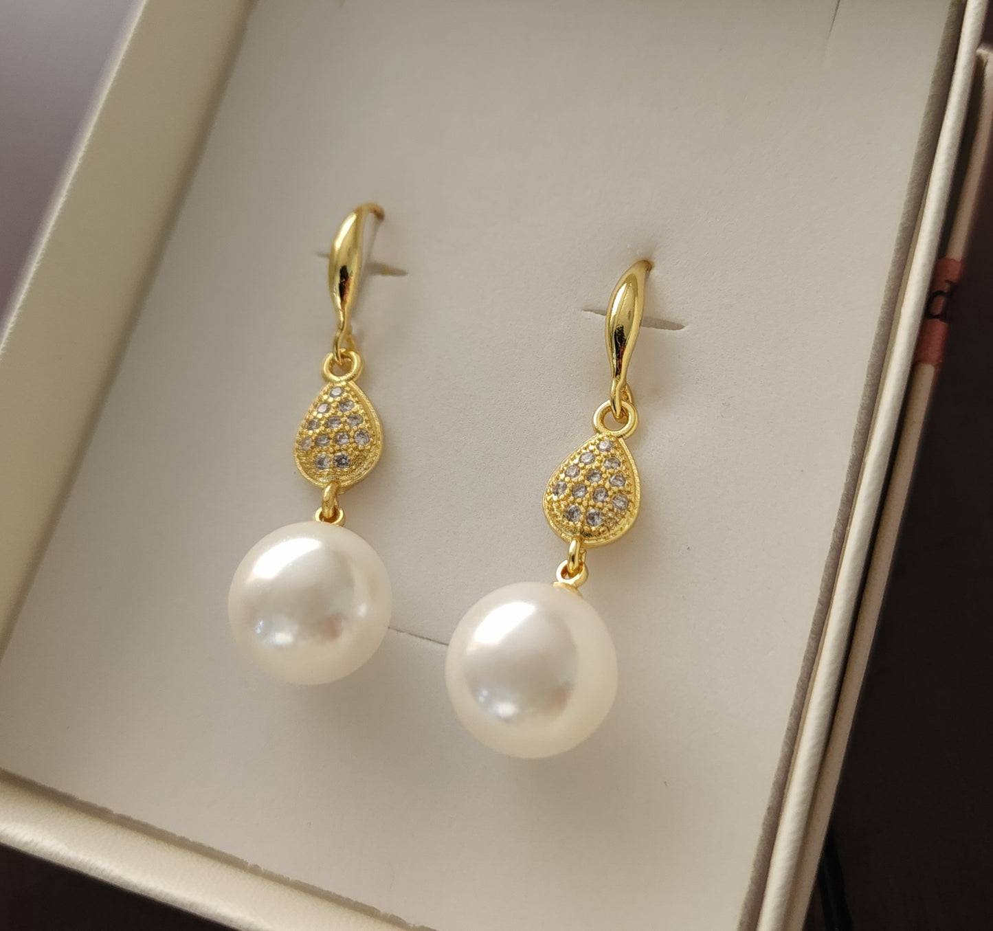 Aurea Vigilat — White Pearl Drop Earrings